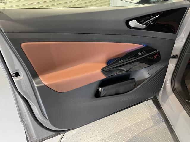 ＶＷ ＩＤ．４プロプッシュスタート　運転席・助手席シートヒーター　アダプティブクルーズコントロール　オートライト　オートマチックハイビーム　ＬＥＤヘッドライト　リヤフォグランプ　ワイヤレス充電　パーキングアシスト（愛媛県）の中古車