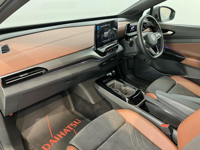 ＶＷ ＩＤ．４プロプッシュスタート　運転席・助手席シートヒーター　アダプティブクルーズコントロール　オートライト　オートマチックハイビーム　ＬＥＤヘッドライト　リヤフォグランプ　ワイヤレス充電　パーキングアシスト（愛媛県）の中古車