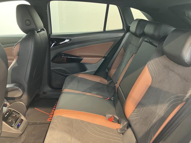 ＶＷ ＩＤ．４プロプッシュスタート　運転席・助手席シートヒーター　アダプティブクルーズコントロール　オートライト　オートマチックハイビーム　ＬＥＤヘッドライト　リヤフォグランプ　ワイヤレス充電　パーキングアシスト（愛媛県）の中古車