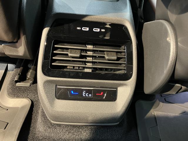 ＶＷ ＩＤ．４プロプッシュスタート　運転席・助手席シートヒーター　アダプティブクルーズコントロール　オートライト　オートマチックハイビーム　ＬＥＤヘッドライト　リヤフォグランプ　ワイヤレス充電　パーキングアシスト（愛媛県）の中古車