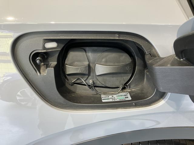 ＶＷ ＩＤ．４プロプッシュスタート　運転席・助手席シートヒーター　アダプティブクルーズコントロール　オートライト　オートマチックハイビーム　ＬＥＤヘッドライト　リヤフォグランプ　ワイヤレス充電　パーキングアシスト（愛媛県）の中古車