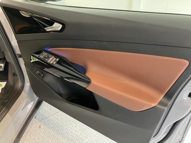ＶＷ ＩＤ．４プロプッシュスタート　運転席・助手席シートヒーター　アダプティブクルーズコントロール　オートライト　オートマチックハイビーム　ＬＥＤヘッドライト　リヤフォグランプ　ワイヤレス充電　パーキングアシスト（愛媛県）の中古車
