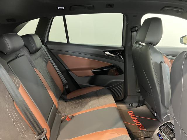 ＶＷ ＩＤ．４プロプッシュスタート　運転席・助手席シートヒーター　アダプティブクルーズコントロール　オートライト　オートマチックハイビーム　ＬＥＤヘッドライト　リヤフォグランプ　ワイヤレス充電　パーキングアシスト（愛媛県）の中古車