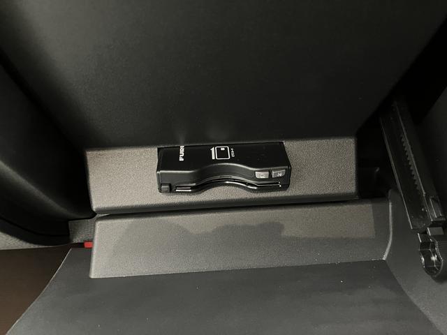 ＶＷ ＩＤ．４プロプッシュスタート　運転席・助手席シートヒーター　アダプティブクルーズコントロール　オートライト　オートマチックハイビーム　ＬＥＤヘッドライト　リヤフォグランプ　ワイヤレス充電　パーキングアシスト（愛媛県）の中古車