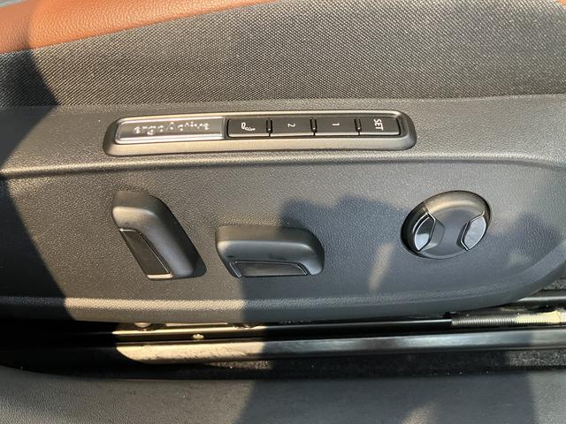 ＶＷ ＩＤ．４プロプッシュスタート　運転席・助手席シートヒーター　アダプティブクルーズコントロール　オートライト　オートマチックハイビーム　ＬＥＤヘッドライト　リヤフォグランプ　ワイヤレス充電　パーキングアシスト（愛媛県）の中古車
