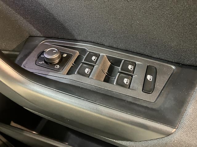 ＶＷ Ｔ−ロックＴＤＩ　スタイルデザインパッケージプッシュスタート　電動パーキングブレーキ　オートブレーキホールド　　オートマチックハイビーム　ＬＥＤヘッドライト　フロントフォグランプ　リヤフォグランプ　アイドリングストップ　パーキングアシスト（愛媛県）の中古車