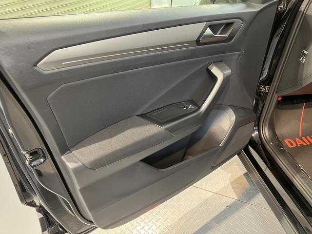 ＶＷ Ｔ−ロックＴＤＩ　スタイルデザインパッケージプッシュスタート　電動パーキングブレーキ　オートブレーキホールド　　オートマチックハイビーム　ＬＥＤヘッドライト　フロントフォグランプ　リヤフォグランプ　アイドリングストップ　パーキングアシスト（愛媛県）の中古車