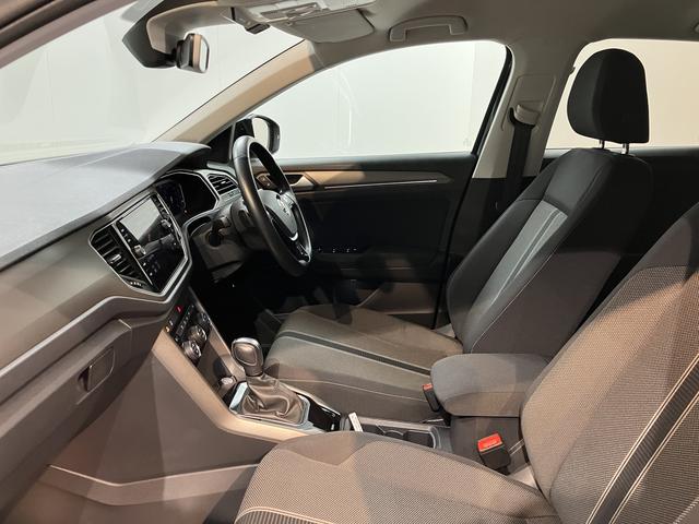 ＶＷ Ｔ−ロックＴＤＩ　スタイルデザインパッケージプッシュスタート　電動パーキングブレーキ　オートブレーキホールド　　オートマチックハイビーム　ＬＥＤヘッドライト　フロントフォグランプ　リヤフォグランプ　アイドリングストップ　パーキングアシスト（愛媛県）の中古車