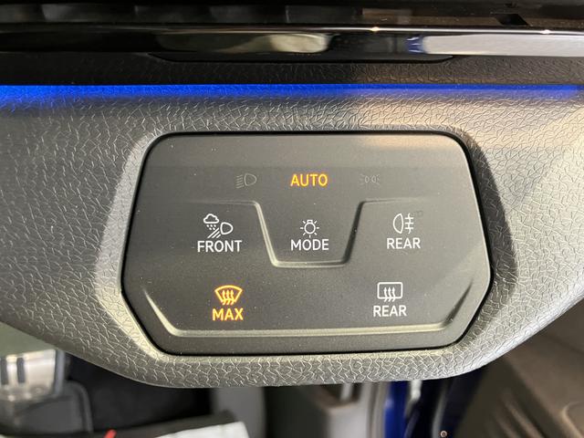 ＶＷ ＩＤ．４プロオートライト　オートマチックハイビーム　ＬＥＤヘッドライト　リヤフォグランプ　アダプティブクルーズコントロール　パーキングアシスト　ワイヤレス充電　パワーバックドア　運転席・助手席シートヒーター（愛媛県）の中古車