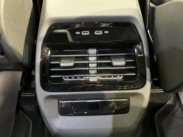 ＶＷ ＩＤ．４プロオートライト　オートマチックハイビーム　ＬＥＤヘッドライト　リヤフォグランプ　アダプティブクルーズコントロール　パーキングアシスト　ワイヤレス充電　パワーバックドア　運転席・助手席シートヒーター（愛媛県）の中古車