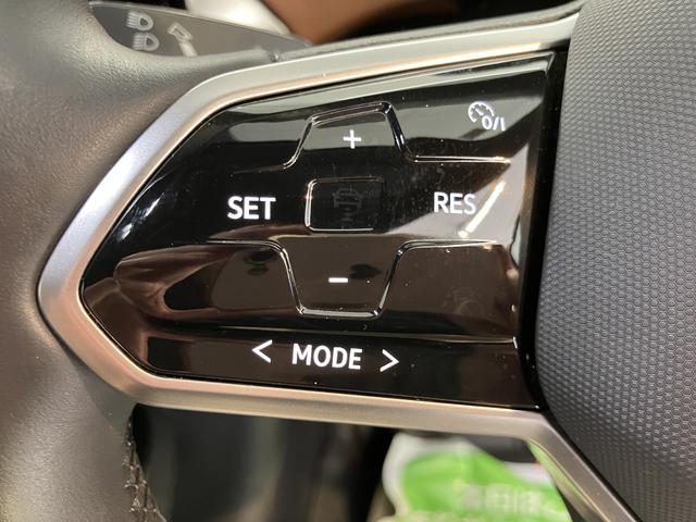 ＶＷ ＩＤ．４プロオートライト　オートマチックハイビーム　ＬＥＤヘッドライト　リヤフォグランプ　アダプティブクルーズコントロール　パーキングアシスト　ワイヤレス充電　パワーバックドア　運転席・助手席シートヒーター（愛媛県）の中古車