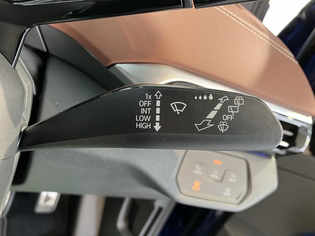 ＶＷ ＩＤ．４プロオートライト　オートマチックハイビーム　ＬＥＤヘッドライト　リヤフォグランプ　アダプティブクルーズコントロール　パーキングアシスト　ワイヤレス充電　パワーバックドア　運転席・助手席シートヒーター（愛媛県）の中古車