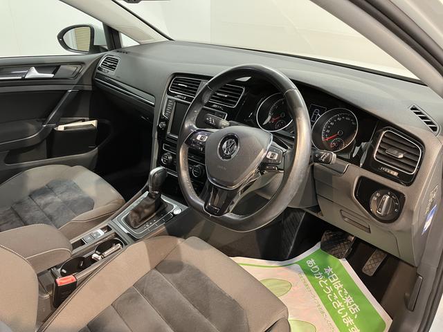 ＶＷ ゴルフＴＳＩハイラインプッシュスタート　電動パーキングブレーキ　アイドリングストップ　オートライト　フロントフォグランプ　リヤフォグランプ　アダプティブクルーズコントロール　オートブレーキホールド　純正ナビ　フルセグＴＶ（愛媛県）の中古車