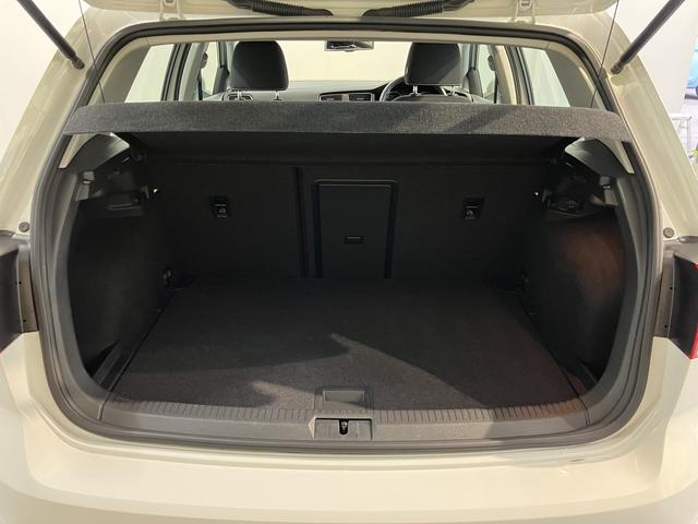 ＶＷ ゴルフＴＳＩハイラインプッシュスタート　電動パーキングブレーキ　アイドリングストップ　オートライト　フロントフォグランプ　リヤフォグランプ　アダプティブクルーズコントロール　オートブレーキホールド　純正ナビ　フルセグＴＶ（愛媛県）の中古車
