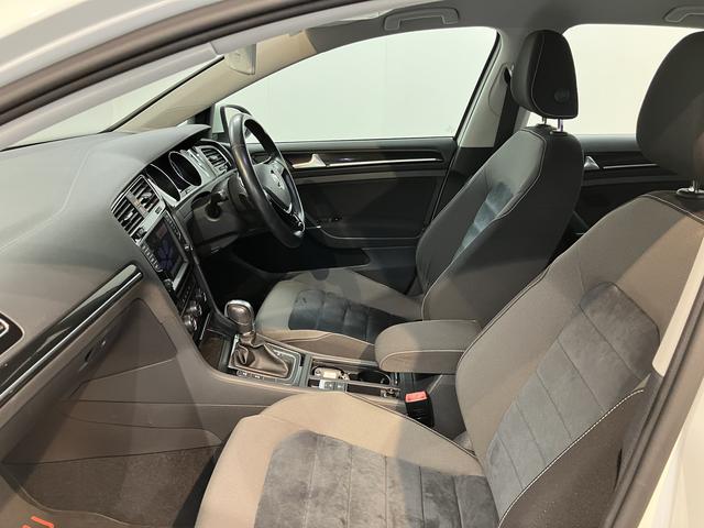 ＶＷ ゴルフＴＳＩハイラインプッシュスタート　電動パーキングブレーキ　アイドリングストップ　オートライト　フロントフォグランプ　リヤフォグランプ　アダプティブクルーズコントロール　オートブレーキホールド　純正ナビ　フルセグＴＶ（愛媛県）の中古車