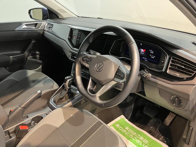 ＶＷ ポロＴＳＩスタイルプッシュスタート　アイドリングストップ　パーキングアシスト　アダプティブクルーズコントロール　ワイヤレス充電　オートライト　オートマチックハイビーム　ＬＥＤヘッドライト　フロントフォグランプ　２ＷＤ（愛媛県）の中古車