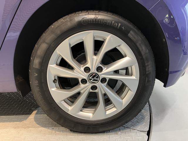 ＶＷ ポロＴＳＩスタイルプッシュスタート　アイドリングストップ　パーキングアシスト　アダプティブクルーズコントロール　ワイヤレス充電　オートライト　オートマチックハイビーム　ＬＥＤヘッドライト　フロントフォグランプ　２ＷＤ（愛媛県）の中古車