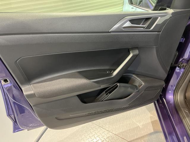 ＶＷ ポロＴＳＩスタイルプッシュスタート　アイドリングストップ　パーキングアシスト　アダプティブクルーズコントロール　ワイヤレス充電　オートライト　オートマチックハイビーム　ＬＥＤヘッドライト　フロントフォグランプ　２ＷＤ（愛媛県）の中古車