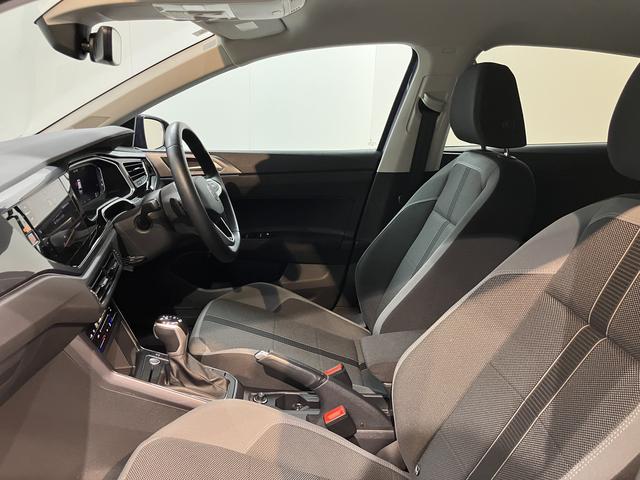 ＶＷ ポロＴＳＩスタイルプッシュスタート　アイドリングストップ　パーキングアシスト　アダプティブクルーズコントロール　ワイヤレス充電　オートライト　オートマチックハイビーム　ＬＥＤヘッドライト　フロントフォグランプ　２ＷＤ（愛媛県）の中古車