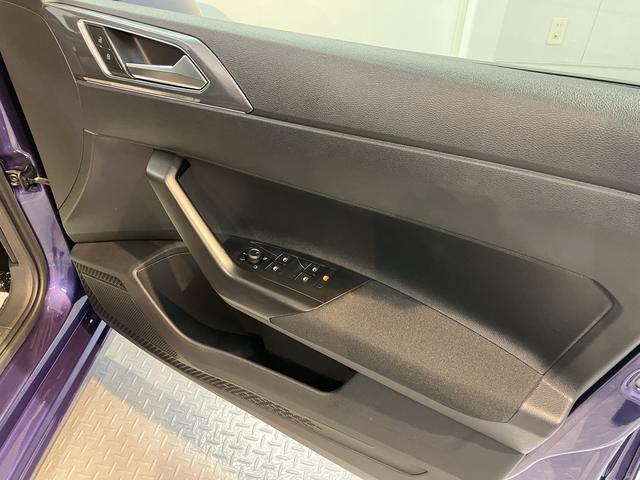 ＶＷ ポロＴＳＩスタイルプッシュスタート　アイドリングストップ　パーキングアシスト　アダプティブクルーズコントロール　ワイヤレス充電　オートライト　オートマチックハイビーム　ＬＥＤヘッドライト　フロントフォグランプ　２ＷＤ（愛媛県）の中古車