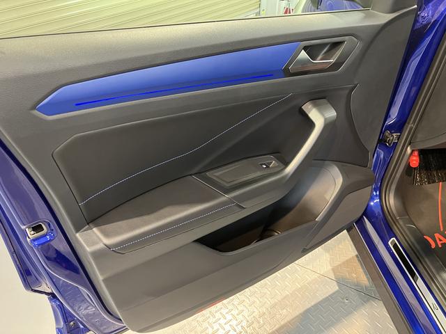 ＶＷ Ｔ−ロックＲプッシュスタート　電動パーキングブレーキ　オートブレーキホールド　運転席・助手席シートヒーター　オートライト　オートマチックハイビーム　ＬＥＤヘッドライト　リヤフォグランプ　パーキングアシスト　４ＷＤ（愛媛県）の中古車