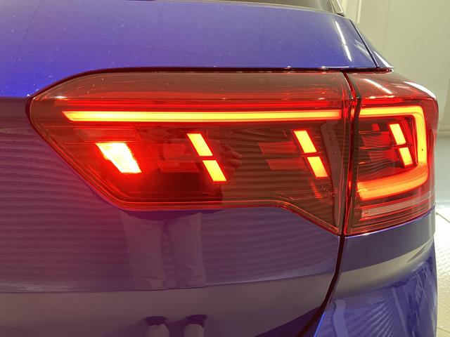 ＶＷ Ｔ−ロックＲプッシュスタート　電動パーキングブレーキ　オートブレーキホールド　運転席・助手席シートヒーター　オートライト　オートマチックハイビーム　ＬＥＤヘッドライト　リヤフォグランプ　パーキングアシスト　４ＷＤ（愛媛県）の中古車