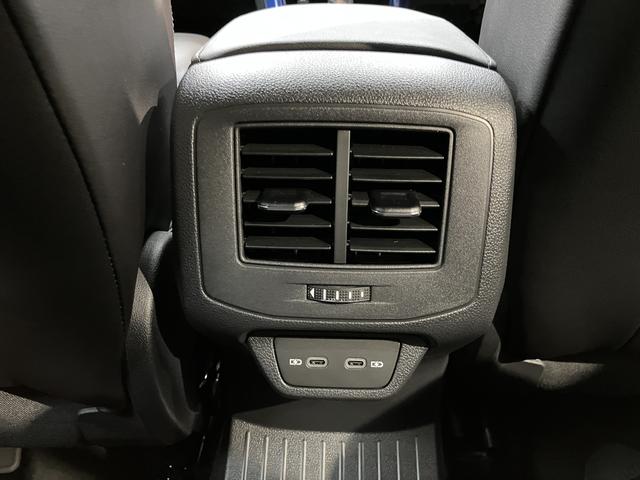 ＶＷ Ｔ−ロックＲプッシュスタート　電動パーキングブレーキ　オートブレーキホールド　運転席・助手席シートヒーター　オートライト　オートマチックハイビーム　ＬＥＤヘッドライト　リヤフォグランプ　パーキングアシスト　４ＷＤ（愛媛県）の中古車