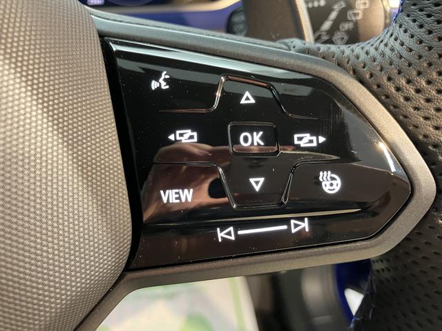 ＶＷ Ｔ−ロックＲプッシュスタート　電動パーキングブレーキ　オートブレーキホールド　運転席・助手席シートヒーター　オートライト　オートマチックハイビーム　ＬＥＤヘッドライト　リヤフォグランプ　パーキングアシスト　４ＷＤ（愛媛県）の中古車
