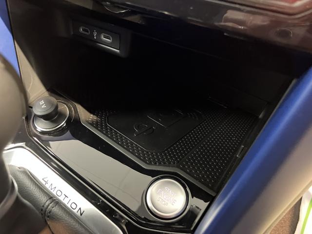 ＶＷ Ｔ−ロックＲプッシュスタート　電動パーキングブレーキ　オートブレーキホールド　運転席・助手席シートヒーター　オートライト　オートマチックハイビーム　ＬＥＤヘッドライト　リヤフォグランプ　パーキングアシスト　４ＷＤ（愛媛県）の中古車