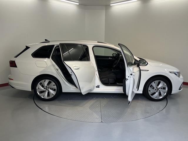 ＶＷ ゴルフヴァリアントｅＴＳＩ　スタイルプッシュスタート　電動パーキングブレーキ　オートブレーキホールド　アダプティブクルーズコントロール　パーキングアシスト　アイドリングストップ　運転席・助手席シートヒーター　ステアリングヒーター　２ＷＤ（愛媛県）の中古車