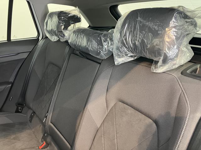 ＶＷ ゴルフヴァリアントｅＴＳＩ　スタイルプッシュスタート　電動パーキングブレーキ　オートブレーキホールド　アダプティブクルーズコントロール　パーキングアシスト　アイドリングストップ　運転席・助手席シートヒーター　ステアリングヒーター　２ＷＤ（愛媛県）の中古車