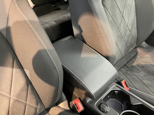 ＶＷ ゴルフヴァリアントｅＴＳＩ　スタイルプッシュスタート　電動パーキングブレーキ　オートブレーキホールド　アダプティブクルーズコントロール　パーキングアシスト　アイドリングストップ　運転席・助手席シートヒーター　ステアリングヒーター　２ＷＤ（愛媛県）の中古車