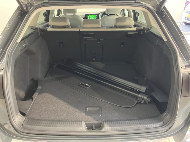 ＶＷ ゴルフヴァリアントｅＴＳＩ　スタイルプッシュスタート　電動パーキングブレーキ　オートブレーキホールド　運転席・助手席シートヒーター　ステアリングヒーター　アイドリングストップ　オートクルーズコントロール　電動リヤゲート　ワイヤレス充電（愛媛県）の中古車