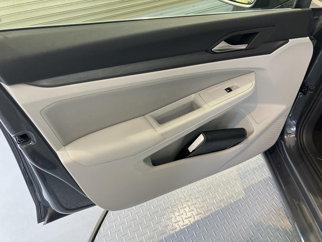 ＶＷ ゴルフヴァリアントｅＴＳＩ　スタイルプッシュスタート　電動パーキングブレーキ　オートブレーキホールド　運転席・助手席シートヒーター　ステアリングヒーター　アイドリングストップ　オートクルーズコントロール　電動リヤゲート　ワイヤレス充電（愛媛県）の中古車
