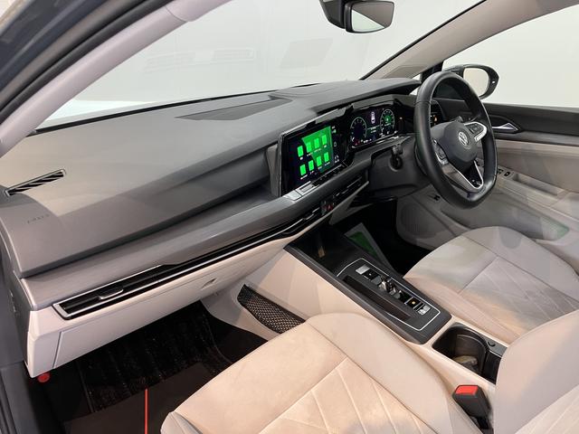 ＶＷ ゴルフヴァリアントｅＴＳＩ　スタイルプッシュスタート　電動パーキングブレーキ　オートブレーキホールド　運転席・助手席シートヒーター　ステアリングヒーター　アイドリングストップ　オートクルーズコントロール　電動リヤゲート　ワイヤレス充電（愛媛県）の中古車