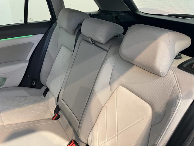 ＶＷ ゴルフヴァリアントｅＴＳＩ　スタイルプッシュスタート　電動パーキングブレーキ　オートブレーキホールド　運転席・助手席シートヒーター　ステアリングヒーター　アイドリングストップ　オートクルーズコントロール　電動リヤゲート　ワイヤレス充電（愛媛県）の中古車