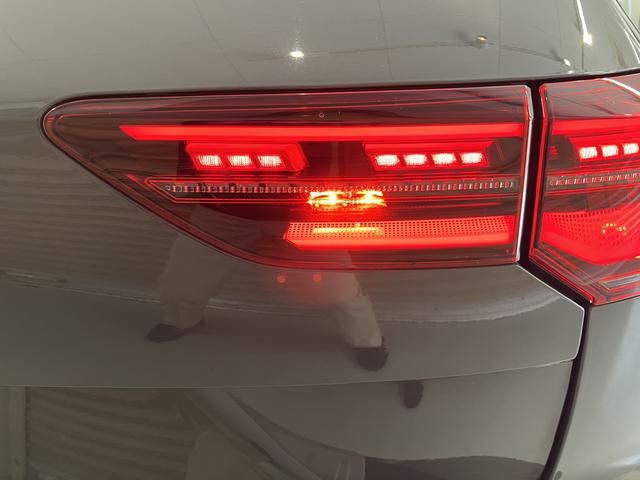 ＶＷ ゴルフヴァリアントｅＴＳＩ　スタイルプッシュスタート　電動パーキングブレーキ　オートブレーキホールド　運転席・助手席シートヒーター　ステアリングヒーター　アイドリングストップ　オートクルーズコントロール　電動リヤゲート　ワイヤレス充電（愛媛県）の中古車