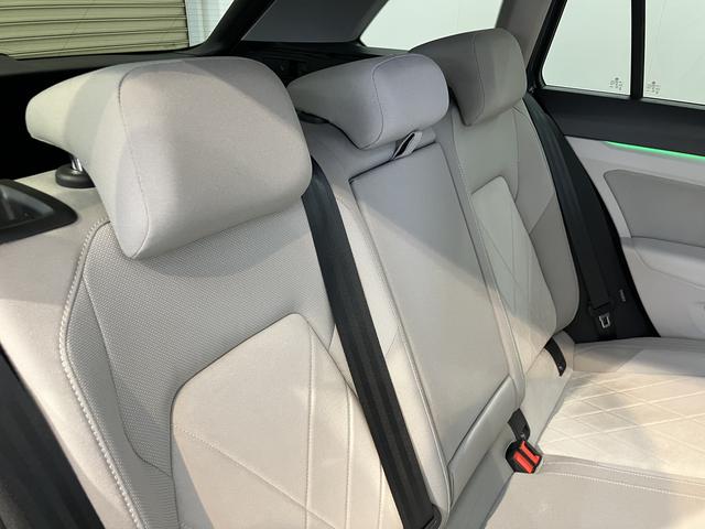 ＶＷ ゴルフヴァリアントｅＴＳＩ　スタイルプッシュスタート　電動パーキングブレーキ　オートブレーキホールド　運転席・助手席シートヒーター　ステアリングヒーター　アイドリングストップ　オートクルーズコントロール　電動リヤゲート　ワイヤレス充電（愛媛県）の中古車