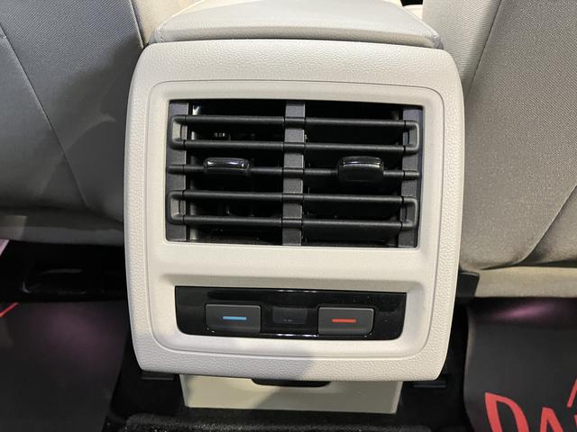 ＶＷ ゴルフヴァリアントｅＴＳＩ　スタイルプッシュスタート　電動パーキングブレーキ　オートブレーキホールド　運転席・助手席シートヒーター　ステアリングヒーター　アイドリングストップ　オートクルーズコントロール　電動リヤゲート　ワイヤレス充電（愛媛県）の中古車