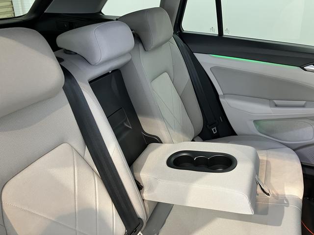 ＶＷ ゴルフヴァリアントｅＴＳＩ　スタイルプッシュスタート　電動パーキングブレーキ　オートブレーキホールド　運転席・助手席シートヒーター　ステアリングヒーター　アイドリングストップ　オートクルーズコントロール　電動リヤゲート　ワイヤレス充電（愛媛県）の中古車