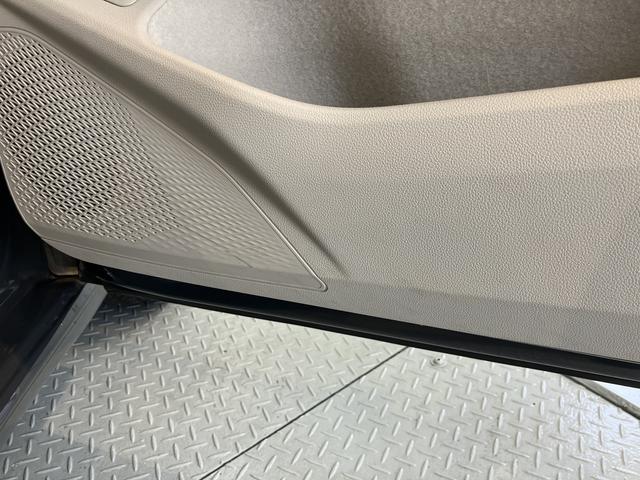 ＶＷ ゴルフヴァリアントｅＴＳＩ　スタイルプッシュスタート　電動パーキングブレーキ　オートブレーキホールド　運転席・助手席シートヒーター　ステアリングヒーター　アイドリングストップ　オートクルーズコントロール　電動リヤゲート　ワイヤレス充電（愛媛県）の中古車