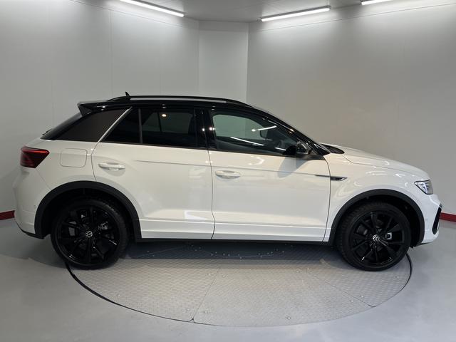 ＶＷ Ｔ−ロックＴＤＩ　４モーション　Ｒライン４ＷＤ　プッシュスタート　電動パーキングブレーキ　オートブレーキホールド　パーキングアシスト　コーナーセンサー　アイドリングストップ　電動リヤゲート　運転席・助手席シートヒーター　ＬＥＤヘッドライト（愛媛県）の中古車