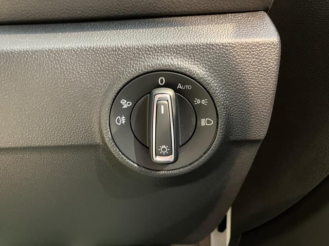 ＶＷ Ｔ−ロックＴＤＩ　４モーション　Ｒライン４ＷＤ　プッシュスタート　電動パーキングブレーキ　オートブレーキホールド　パーキングアシスト　コーナーセンサー　アイドリングストップ　電動リヤゲート　運転席・助手席シートヒーター　ＬＥＤヘッドライト（愛媛県）の中古車