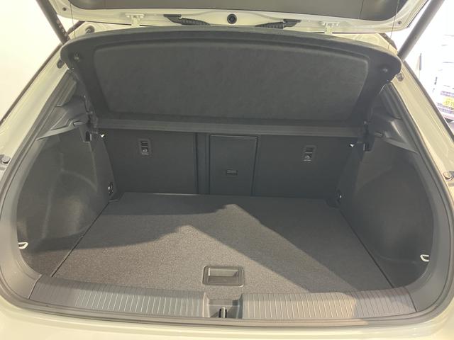 ＶＷ Ｔ−ロックＴＤＩ　４モーション　Ｒライン４ＷＤ　プッシュスタート　電動パーキングブレーキ　オートブレーキホールド　パーキングアシスト　コーナーセンサー　アイドリングストップ　電動リヤゲート　運転席・助手席シートヒーター　ＬＥＤヘッドライト（愛媛県）の中古車