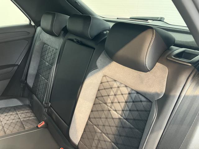 ＶＷ Ｔ−ロックＴＤＩ　４モーション　Ｒライン４ＷＤ　プッシュスタート　電動パーキングブレーキ　オートブレーキホールド　パーキングアシスト　コーナーセンサー　アイドリングストップ　電動リヤゲート　運転席・助手席シートヒーター　ＬＥＤヘッドライト（愛媛県）の中古車