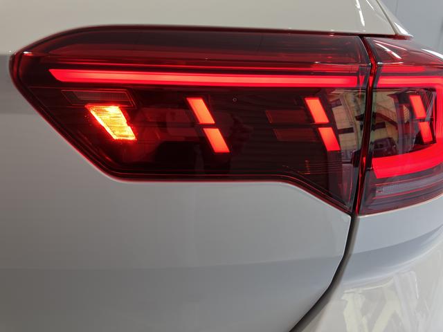 ＶＷ Ｔ−ロックＴＤＩ　４モーション　Ｒライン４ＷＤ　プッシュスタート　電動パーキングブレーキ　オートブレーキホールド　パーキングアシスト　コーナーセンサー　アイドリングストップ　電動リヤゲート　運転席・助手席シートヒーター　ＬＥＤヘッドライト（愛媛県）の中古車