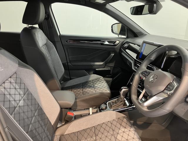 ＶＷ Ｔ−ロックＴＤＩ　４モーション　Ｒライン４ＷＤ　プッシュスタート　電動パーキングブレーキ　オートブレーキホールド　パーキングアシスト　コーナーセンサー　アイドリングストップ　電動リヤゲート　運転席・助手席シートヒーター　ＬＥＤヘッドライト（愛媛県）の中古車