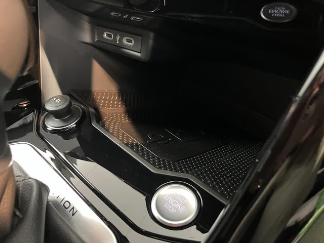 ＶＷ Ｔ−ロックＴＤＩ　４モーション　Ｒライン４ＷＤ　プッシュスタート　電動パーキングブレーキ　オートブレーキホールド　パーキングアシスト　コーナーセンサー　アイドリングストップ　電動リヤゲート　運転席・助手席シートヒーター　ＬＥＤヘッドライト（愛媛県）の中古車