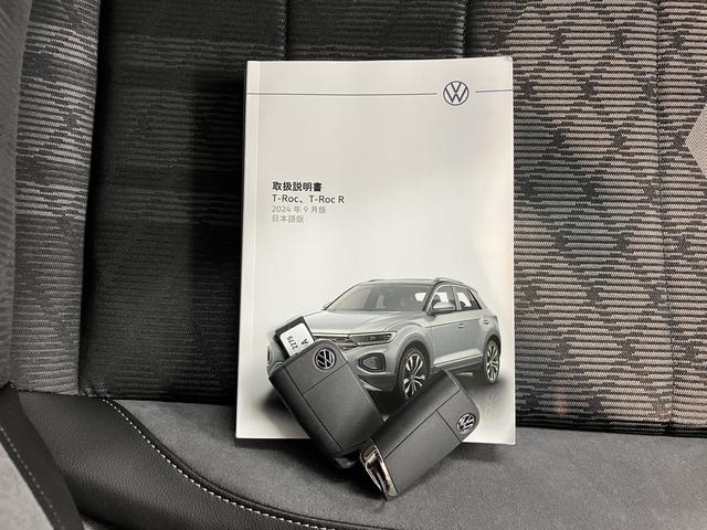 ＶＷ Ｔ−ロックＴＤＩ　４モーション　Ｒライン４ＷＤ　プッシュスタート　電動パーキングブレーキ　オートブレーキホールド　パーキングアシスト　コーナーセンサー　アイドリングストップ　電動リヤゲート　運転席・助手席シートヒーター　ＬＥＤヘッドライト（愛媛県）の中古車