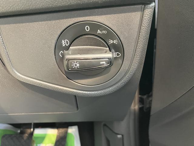 ＶＷ ポロＴＳＩハイラインプッシュスタート　アイドリングストップ　パークアシスト　コーナーセンサー　アダプティブクルーズコントロール　オートライト　ＬＥＤヘッドライト　フロントフォグランプ　リヤフォグランプ　ワイヤレス充電（愛媛県）の中古車